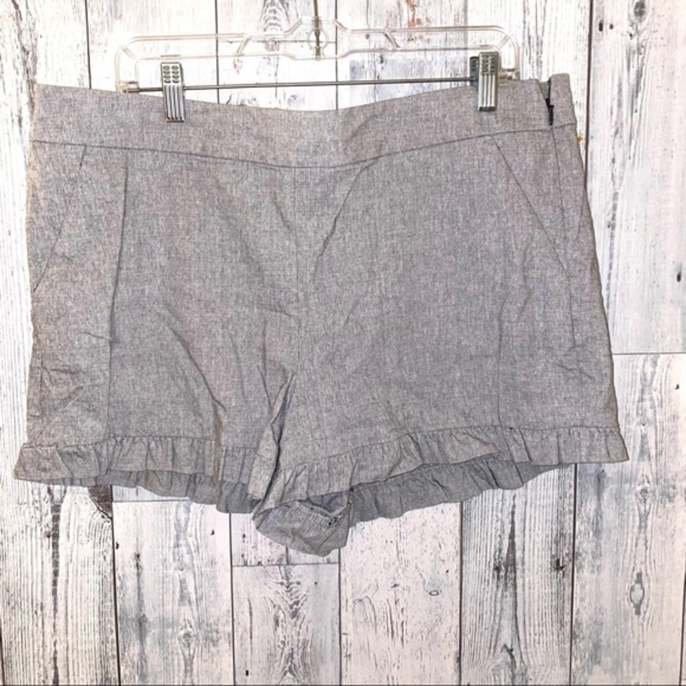 Loft Ann Taylor 14 gray shorts ruffle hem preppy dressy , light weight